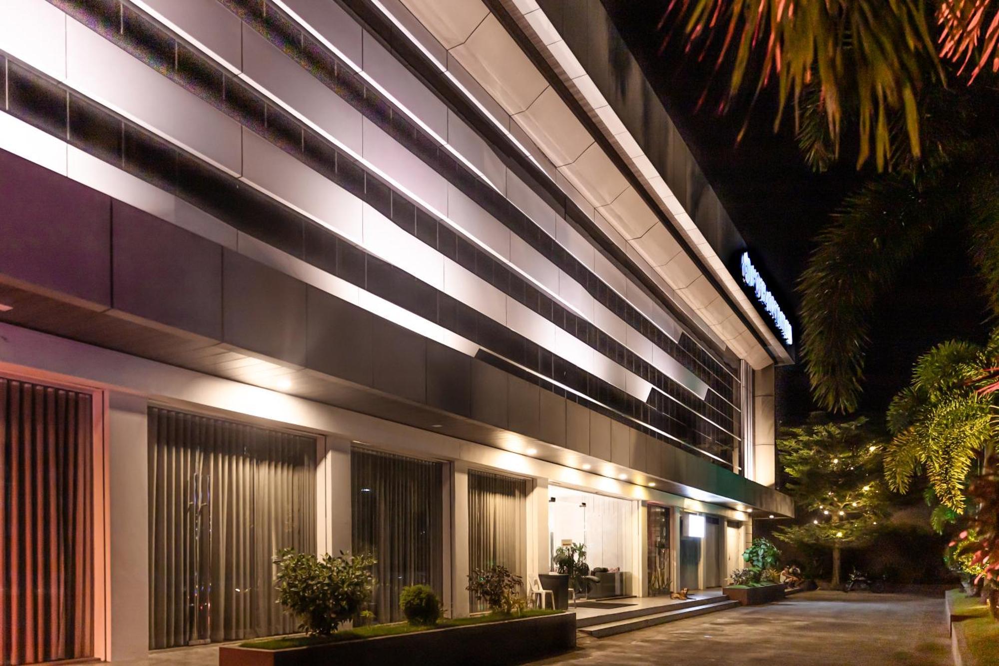 Hotel Costa Brava ตาโคลบัน ภายนอก รูปภาพ