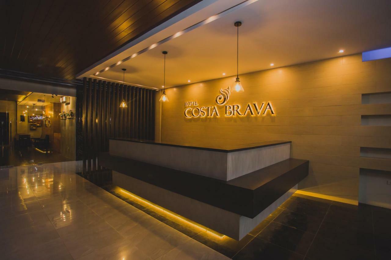 Hotel Costa Brava ตาโคลบัน ภายนอก รูปภาพ
