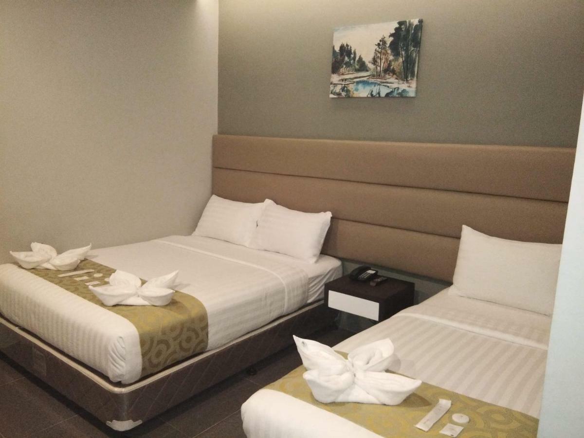 Hotel Costa Brava ตาโคลบัน ภายนอก รูปภาพ
